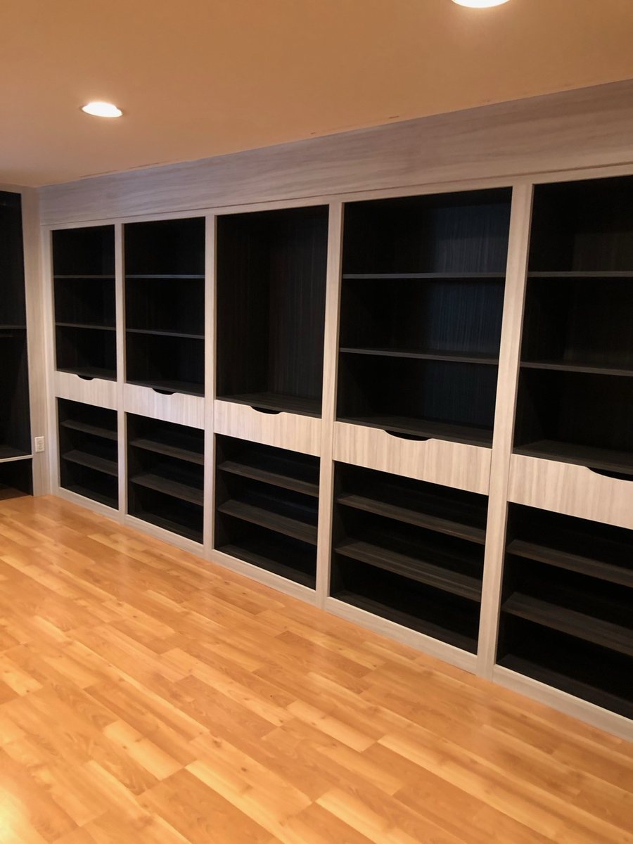 The Boutique Closet — plate 4